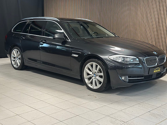 BMW 525d 2 of 30