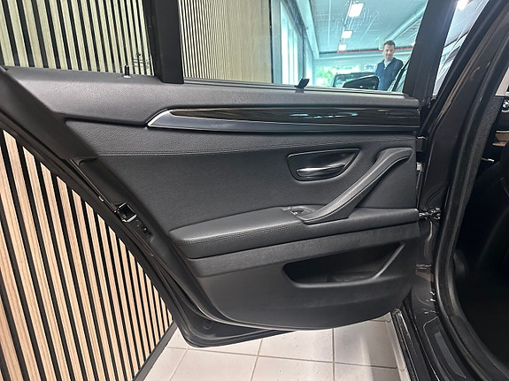 BMW 525d 15 of 30