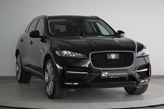 Jaguar F-PACE 3 of 30