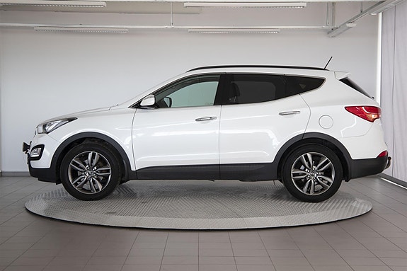 Hyundai Santa Fe 8 of 30