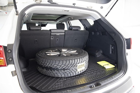 Hyundai Santa Fe 25 of 30