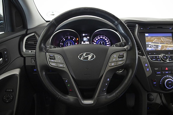 Hyundai Santa Fe 14 of 30