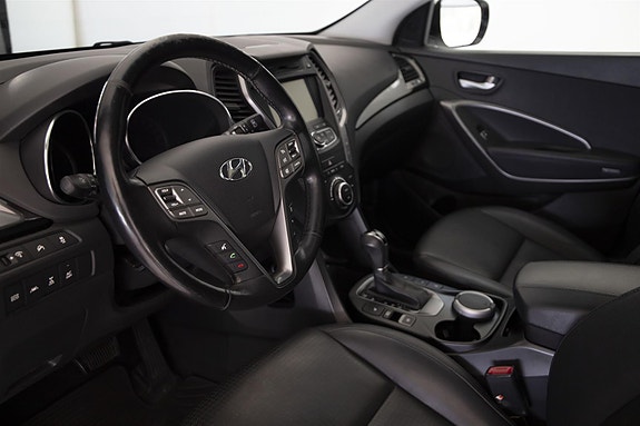 Hyundai Santa Fe 12 of 30