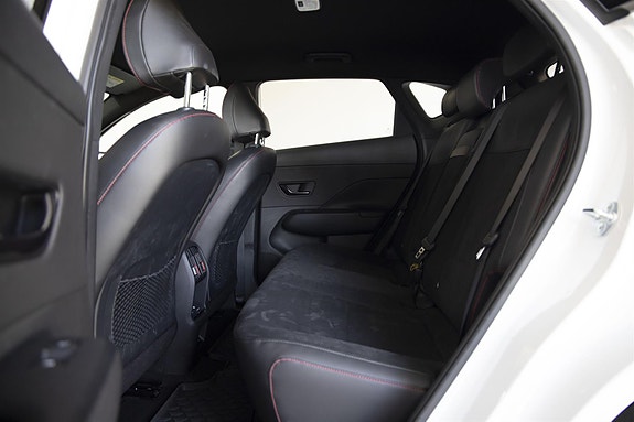 Hyundai Kona 18 of 26