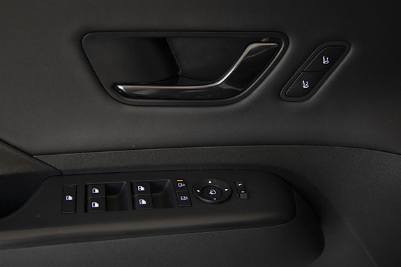Hyundai Kona 16 of 26
