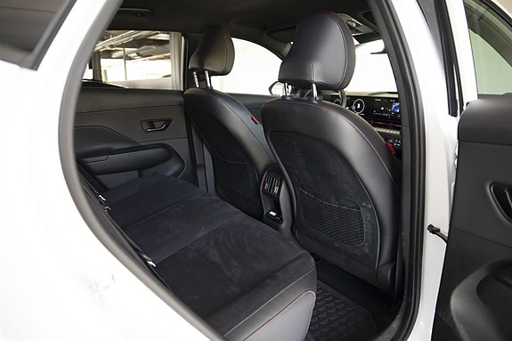 Hyundai Kona 21 of 26