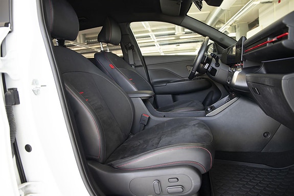 Hyundai Kona 24 of 26