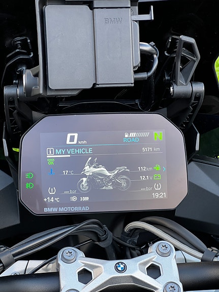 BMW S 1000 XR 24 of 30