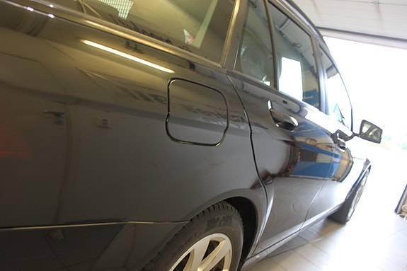 Mercedes-Benz C180 d 4 of 16
