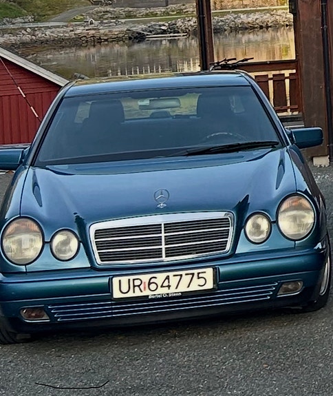Mercedes-Benz E220 d 6 of 21
