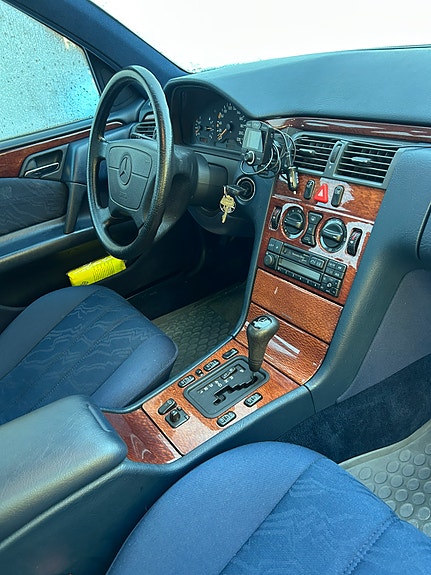 Mercedes-Benz E220 d 19 of 21