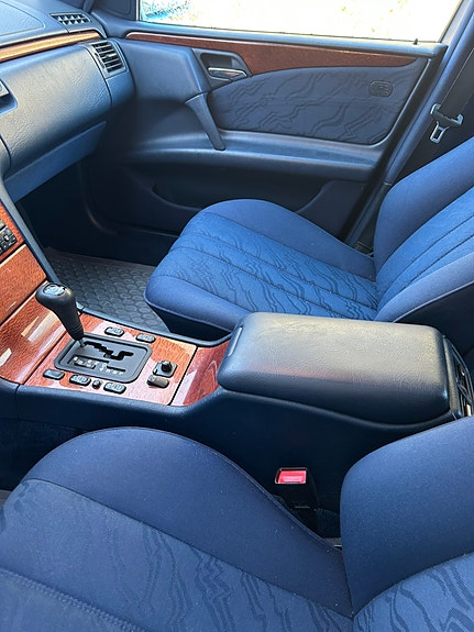 Mercedes-Benz E220 d 7 of 21