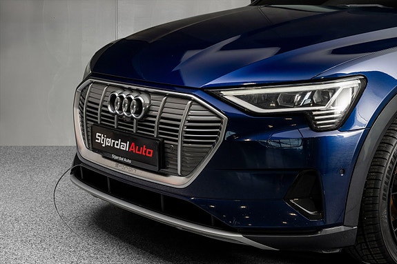 Audi e-tron 3 of 30