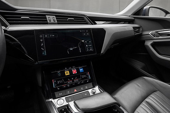 Audi e-tron 17 of 30