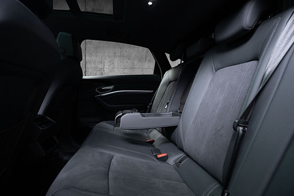 Audi e-tron Sportback 22 of 30