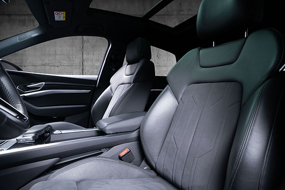 Audi e-tron Sportback 27 of 30