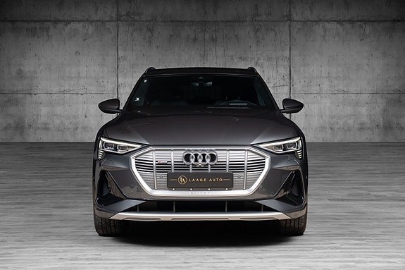 Audi e-tron Sportback 3 of 30