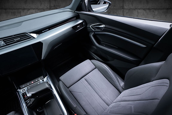 Audi e-tron Sportback 21 of 30
