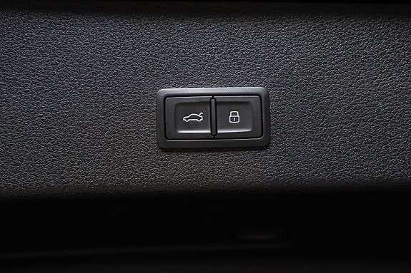 Audi e-tron Sportback 10 of 30