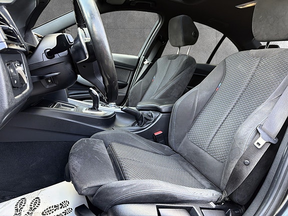 BMW 328i 16 of 30