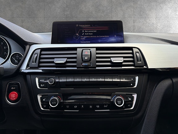 BMW 328i 21 of 30