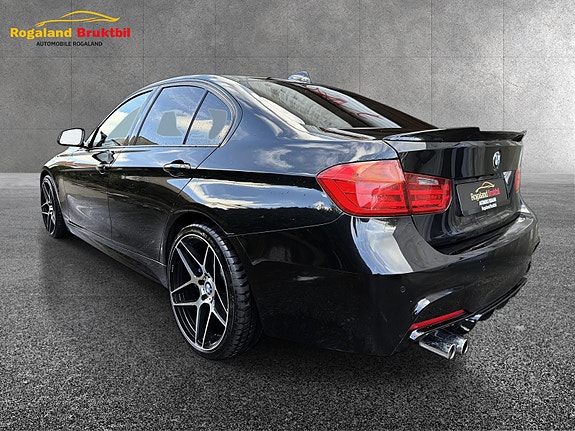 BMW 328i 11 of 30