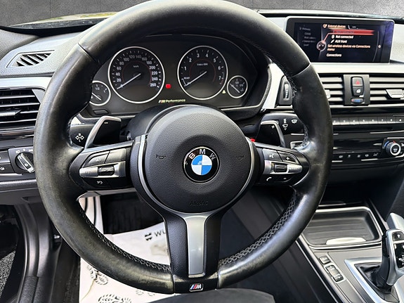 BMW 328i 18 of 30
