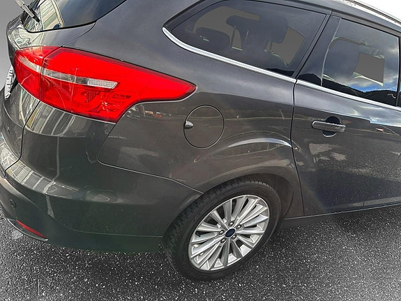 Ford Focus 13 of 15