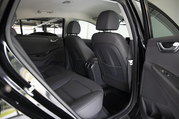 Hyundai IONIQ 25 of 30