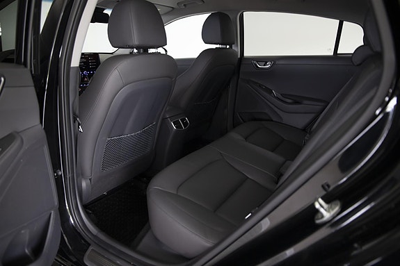 Hyundai IONIQ 21 of 30