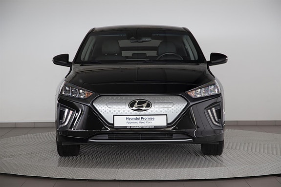 Hyundai IONIQ 2 of 30