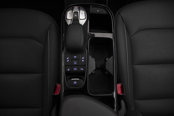Hyundai IONIQ 17 of 30