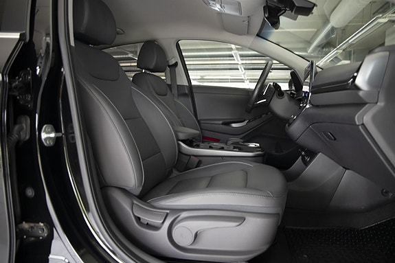 Hyundai IONIQ 28 of 30