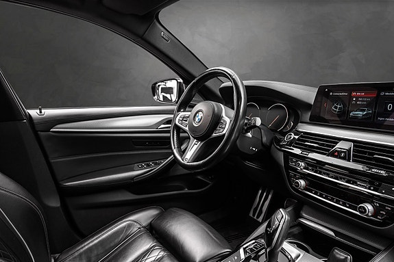 BMW 520d 24 of 30