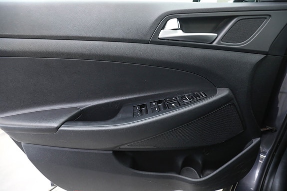Hyundai Tucson 28 of 30