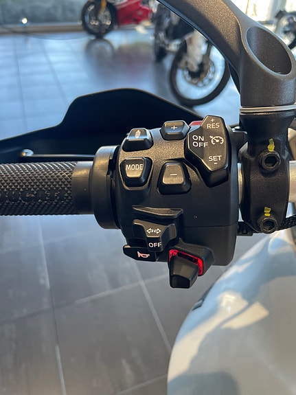 Ducati Multistrada V4 S 10 of 10