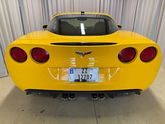 Chevrolet Corvette 8 of 21