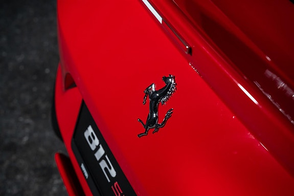 Ferrari 812 Superfast 22 of 30