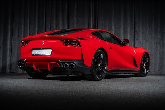 Ferrari 812 Superfast 5 of 30