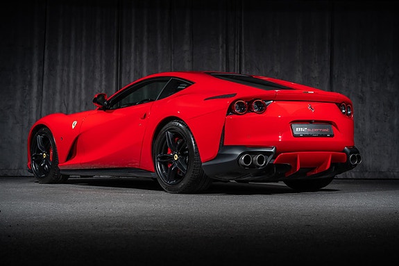 Ferrari 812 Superfast 3 of 30