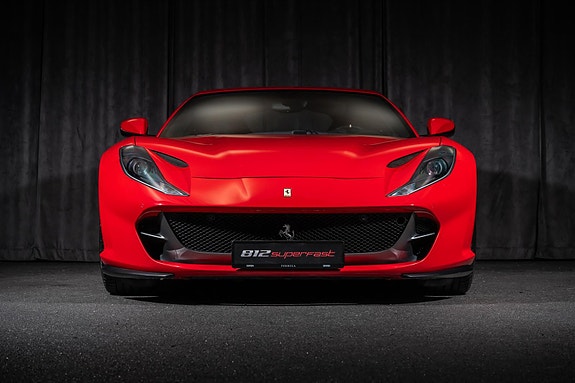 Ferrari 812 Superfast 8 of 30