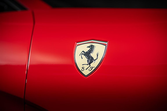 Ferrari 812 Superfast 13 of 30