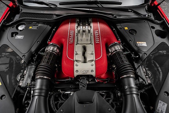 Ferrari 812 Superfast 21 of 30