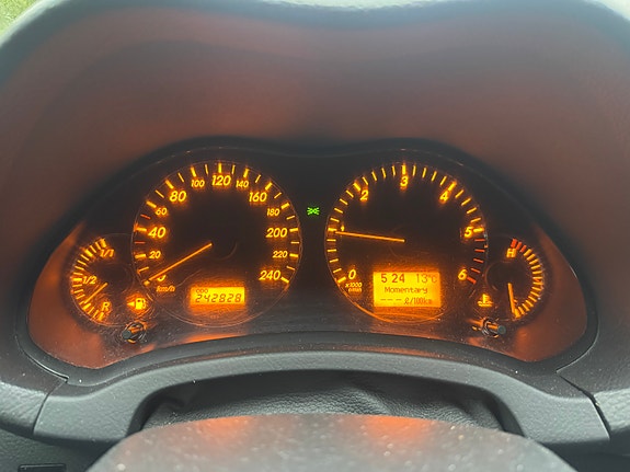 Toyota Avensis 6 of 6
