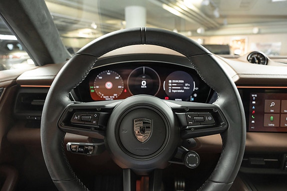 Porsche Macan 23 of 30