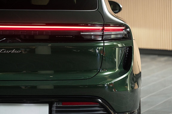 Porsche Macan 4 of 30