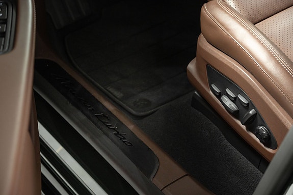 Porsche Macan 18 of 30