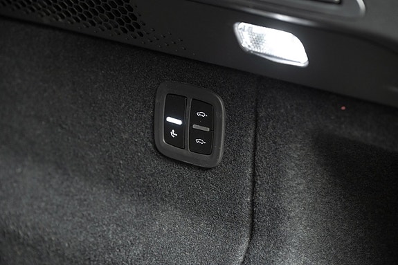 Porsche Macan 29 of 30