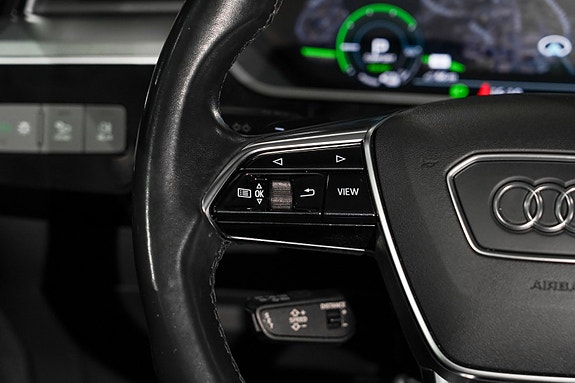 Audi e-tron 28 of 30