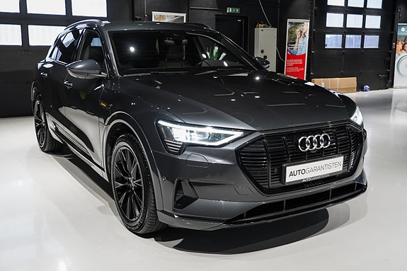 Audi e-tron 12 of 30